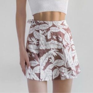 Urban Outfitters Brown White Leaf Print Mini Skirt 100% Cotton Faux Wrap Size SP